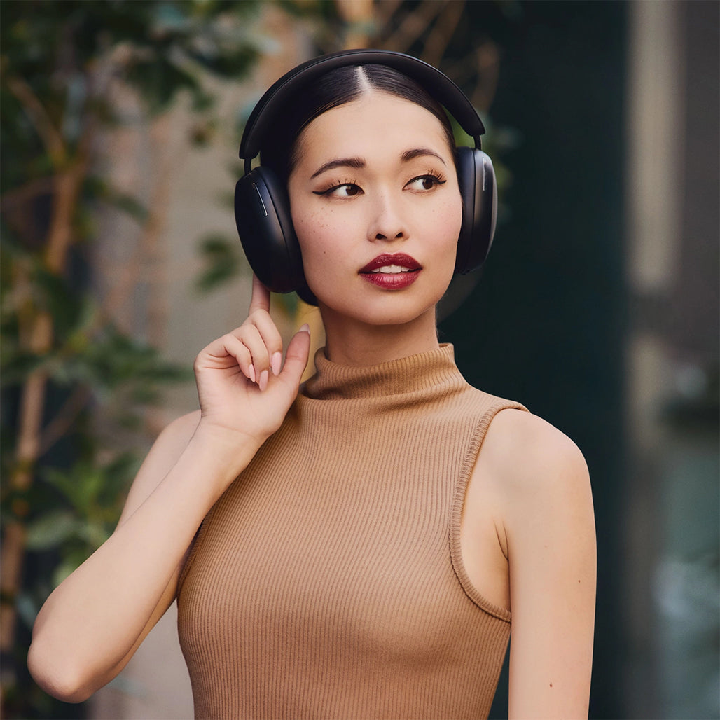 A Photo Of Sonos Ace - Wireless Over-Ear Noise Cancelling Headphones