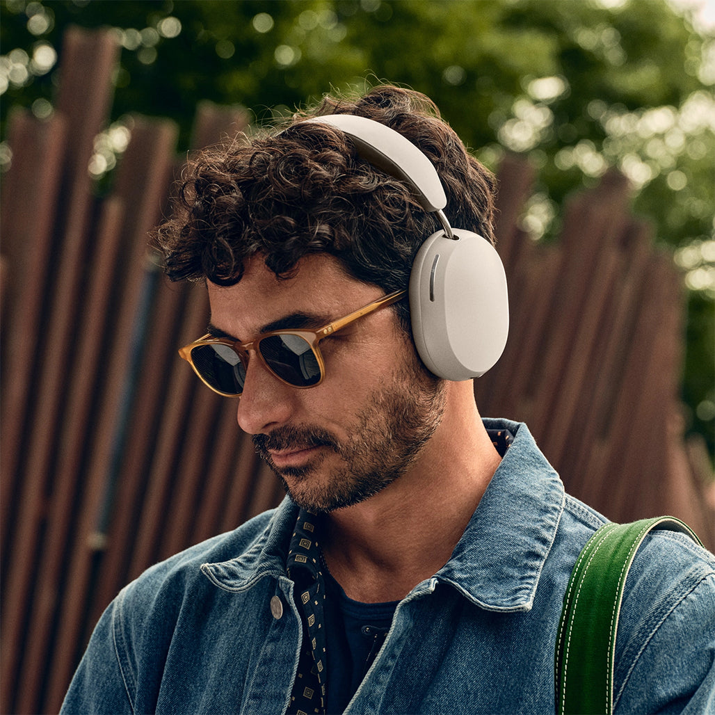 A Photo Of Sonos Ace - Wireless Over-Ear Noise Cancelling Headphones