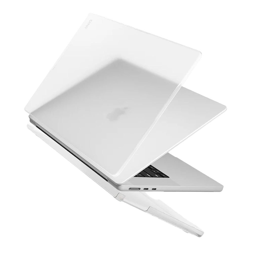 A Photo Of Uniq Claro MacBook Air 15