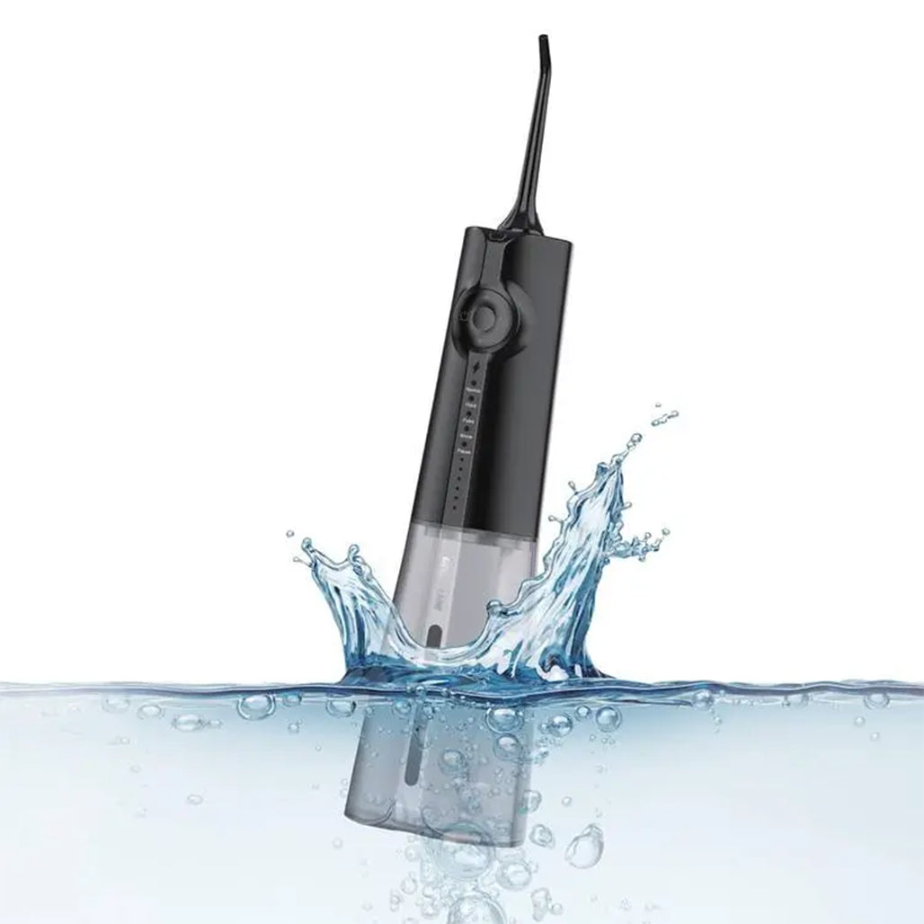 A Photo Of Green Lion Portable Oral Irrigator 300ML – IPX7 Waterproof, 10W Power, 15-Day Standby, Perfect for Travel