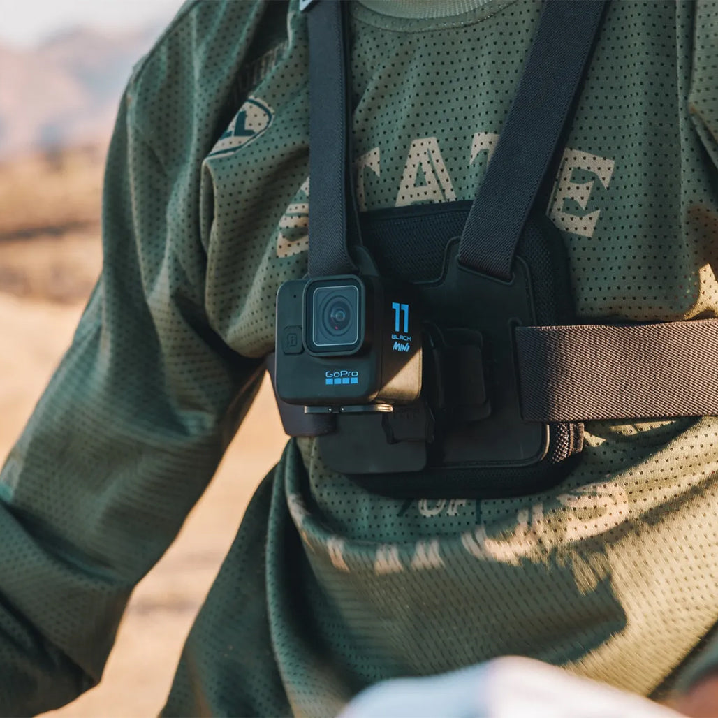 A Photo Of GoPro Sports Kit - Chesty + Handlebar/Seatpost/Pole Mount + Camera Case