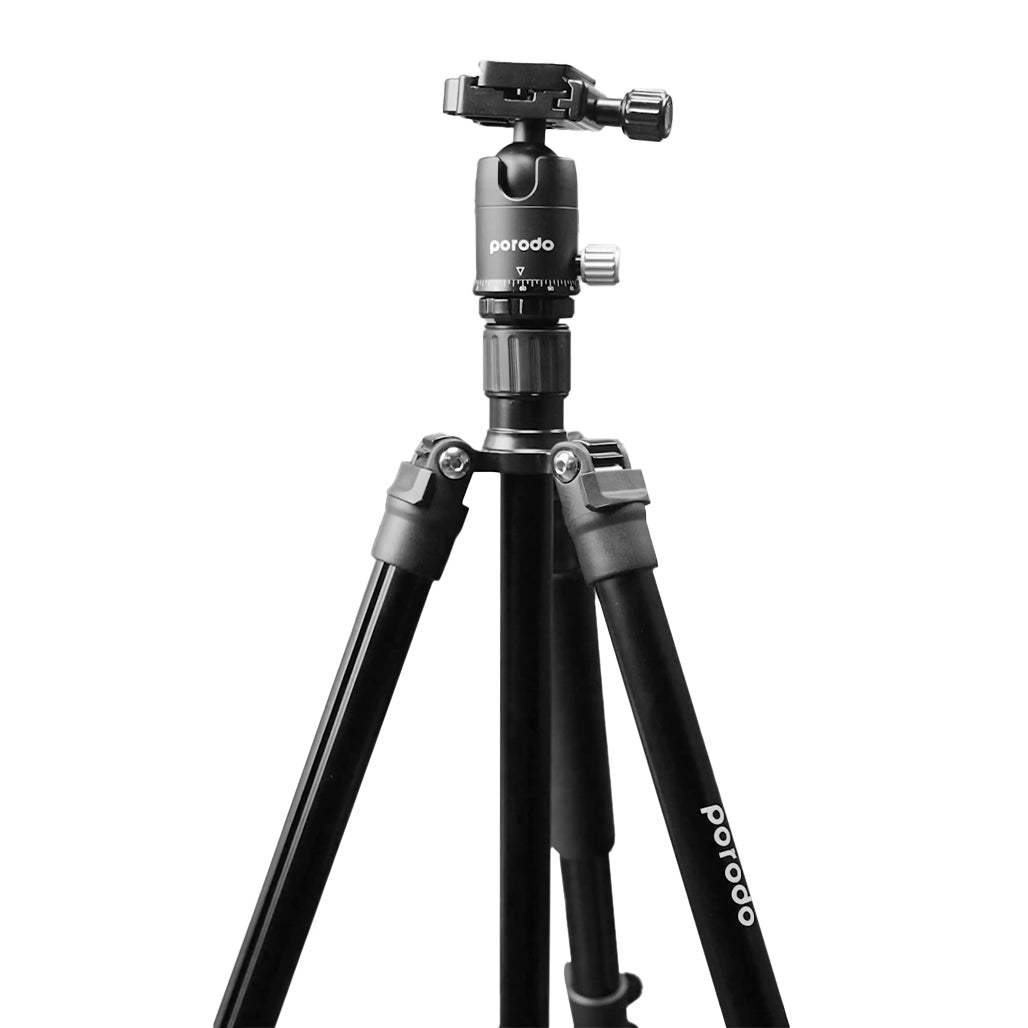 A Photo Of Porodo Professional Aluminum Tripod with Ballhead | PD-TRPBAL-BK