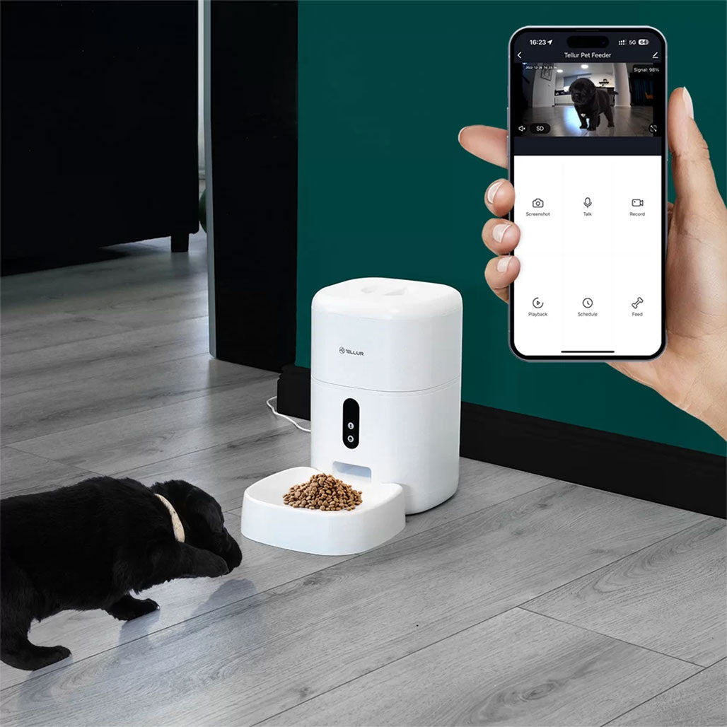 A Photo Of Tellur Smart WiFi Pet Feeder 4L with Ultra HD Camera – White