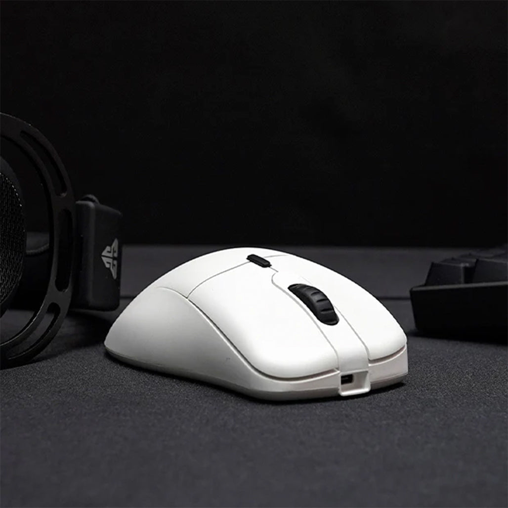 A Photo Of Fantech XD5 HELIOS GO - Dual-Mode Wireless Gaming Mouse