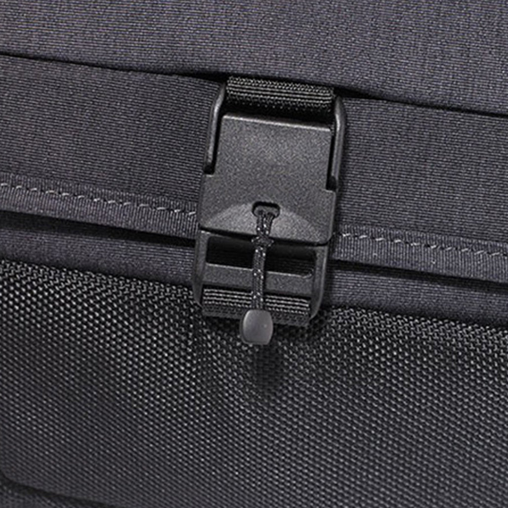 A Photo Of Dell Mobile Edge Elite Messenger Bag – Designed for Alienware Area-51m 17.3